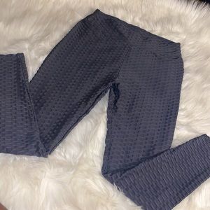 L/XL Tik Tok Leggings! 🍑